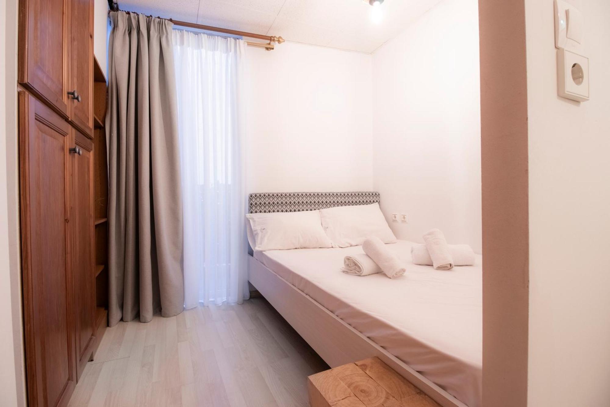 Modern City Apt In The Heart Of Heraklion Exterior photo